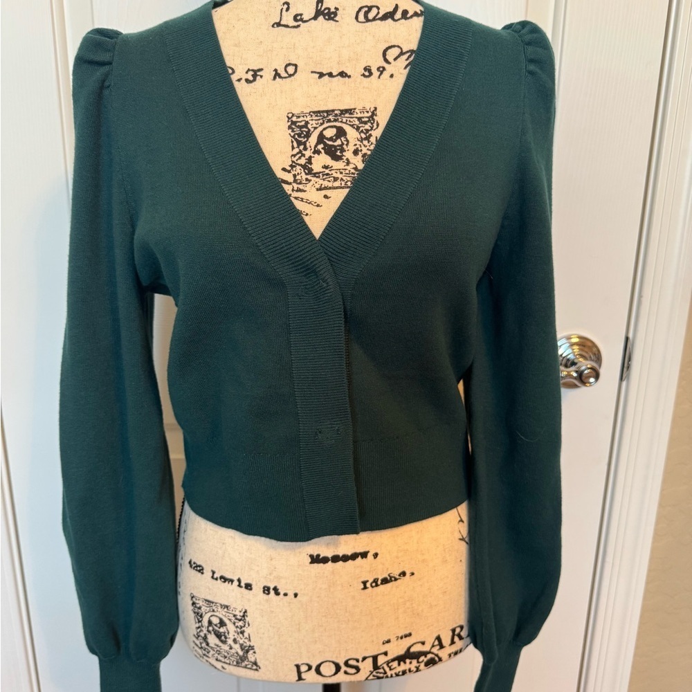 Express Women’s V Neck Cardigan Sweater size XS
